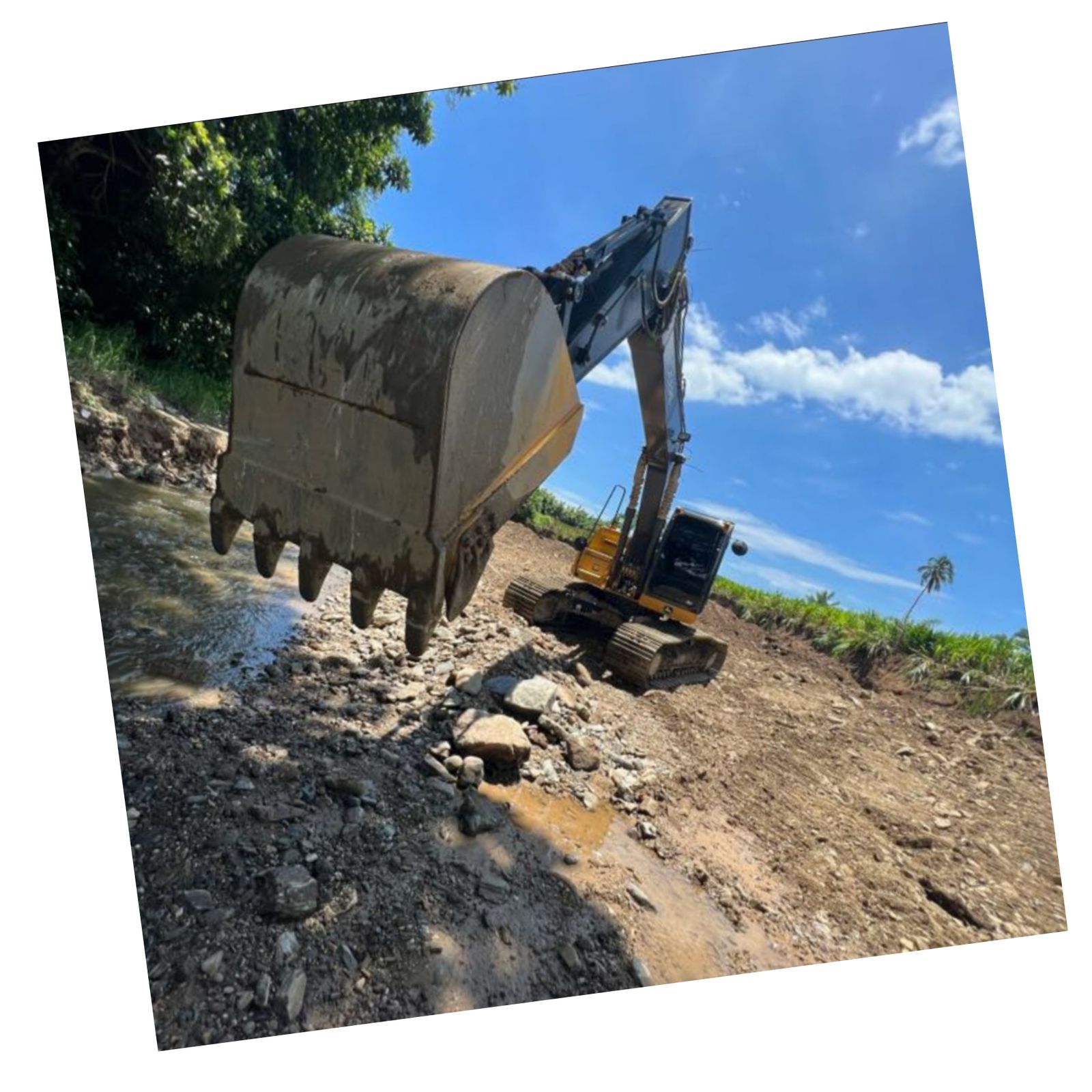 John Deere 200G 2015 - Image 4