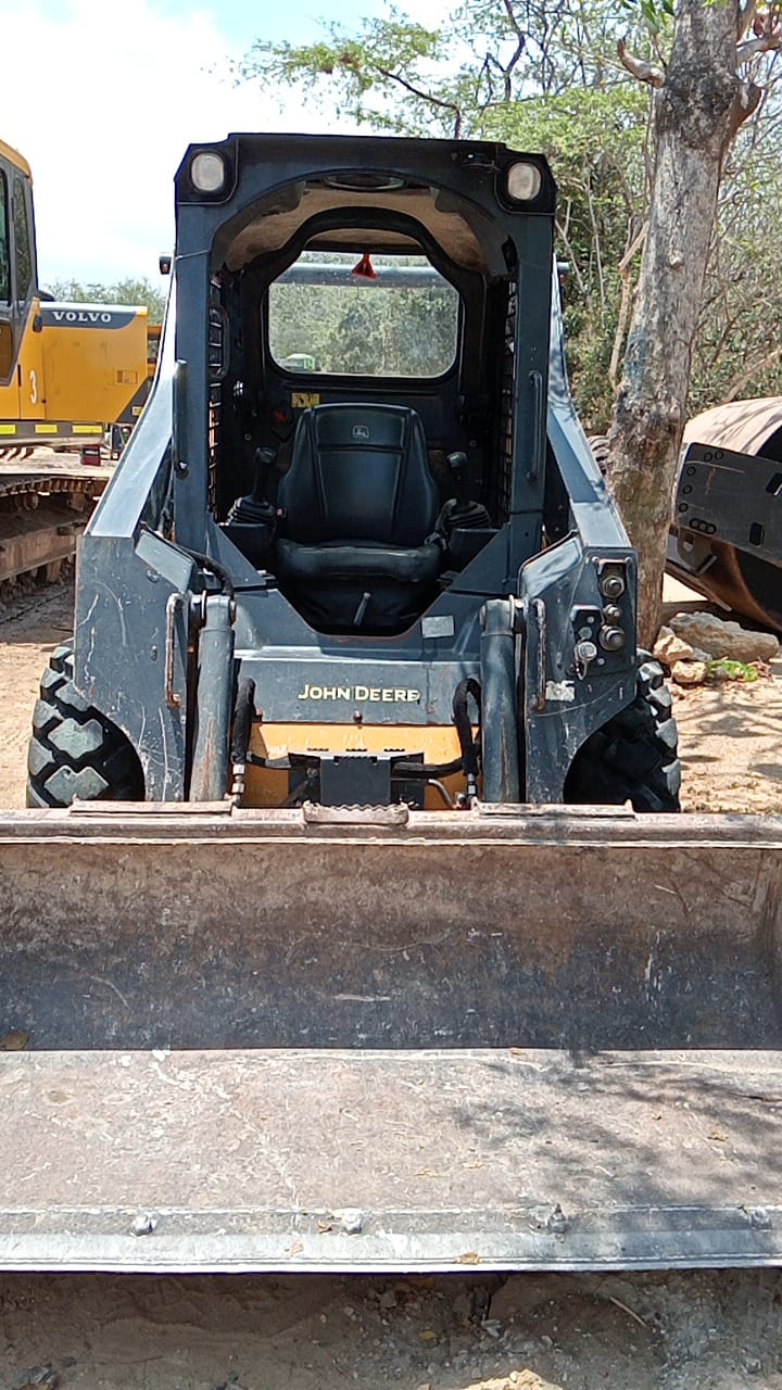 John Deere 318G 2022 - Image 2