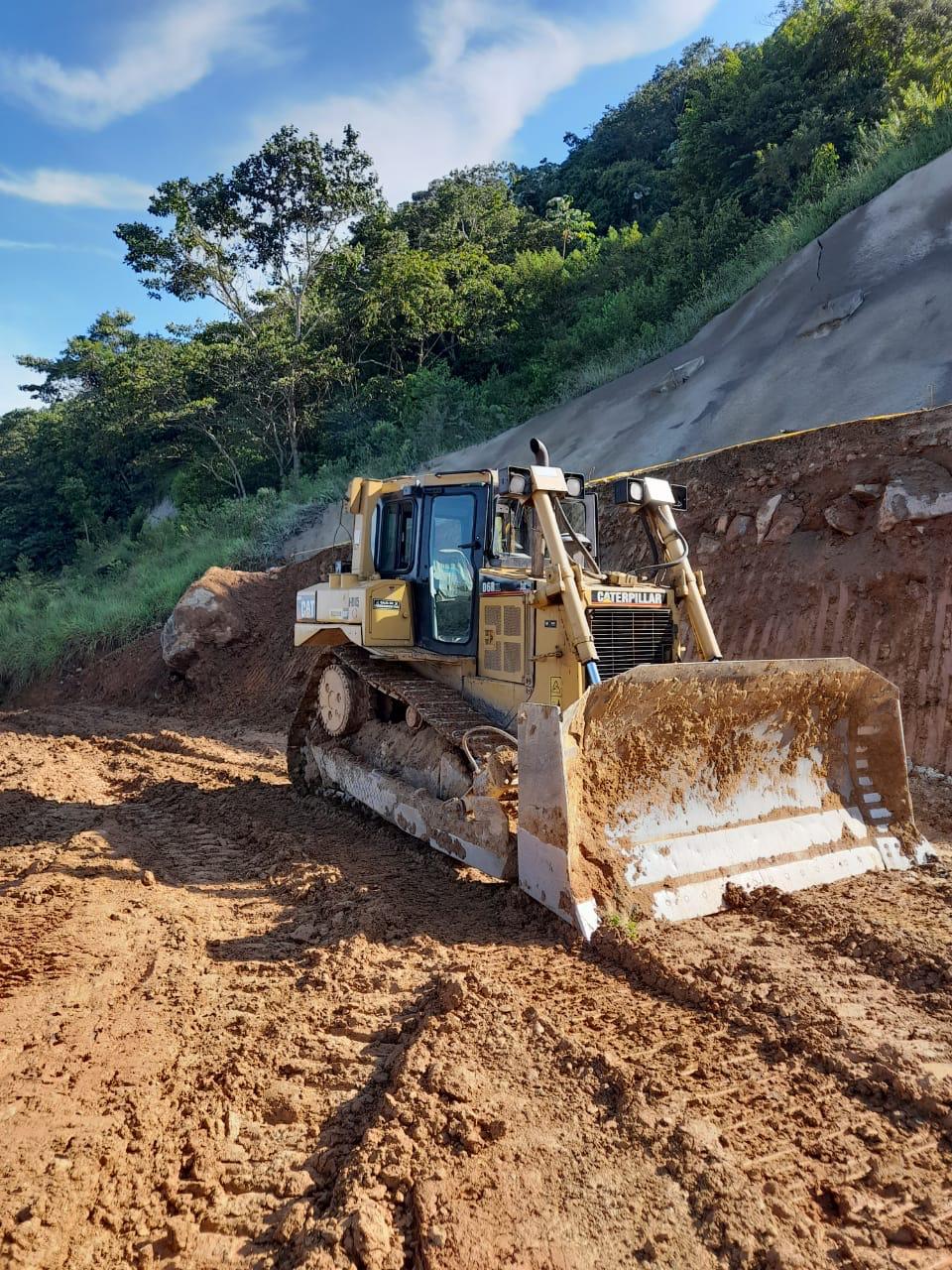 Caterpillar D6R3 2006 - Image 3