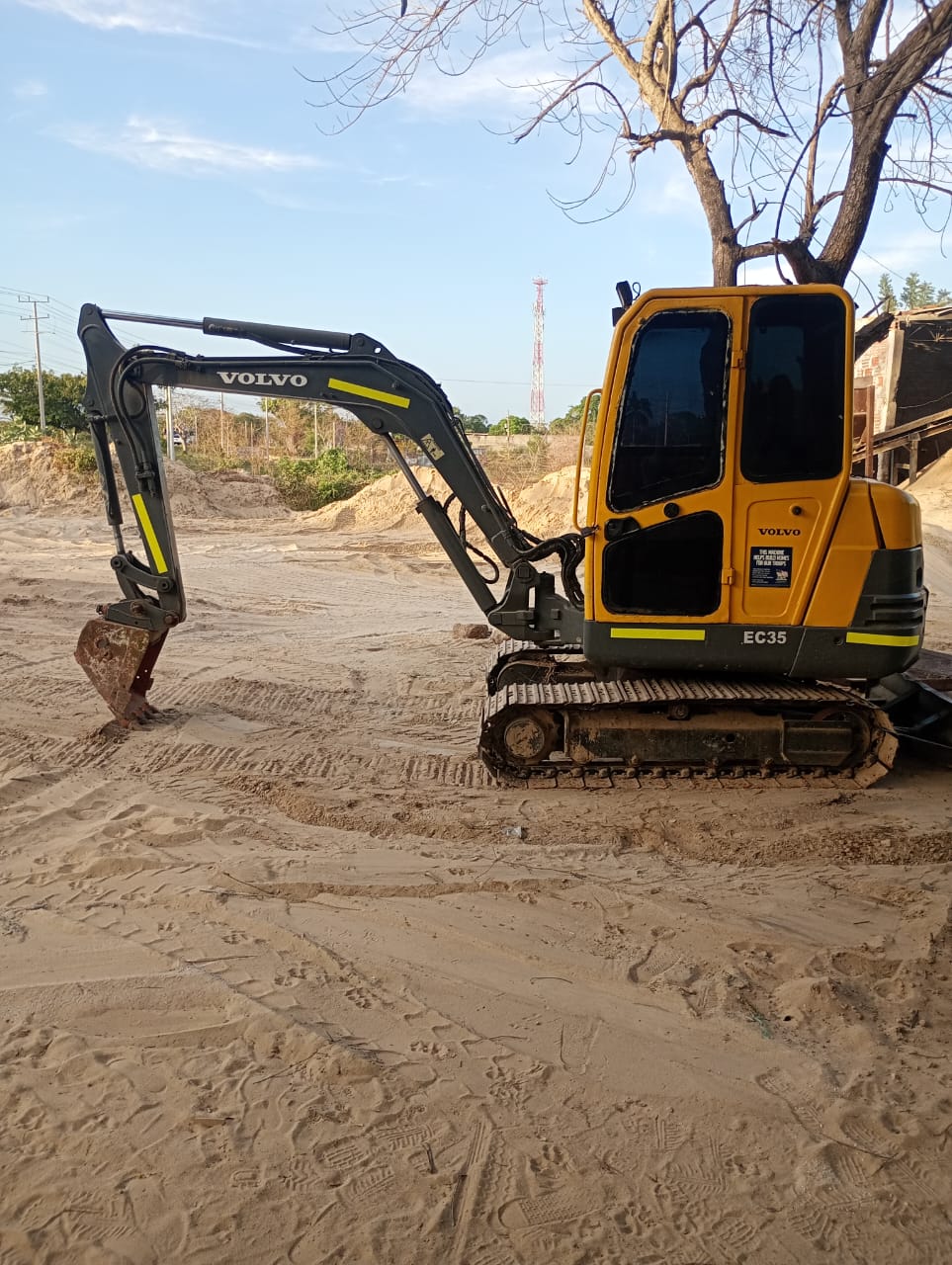 Volvo EC35 2005 - Image 3