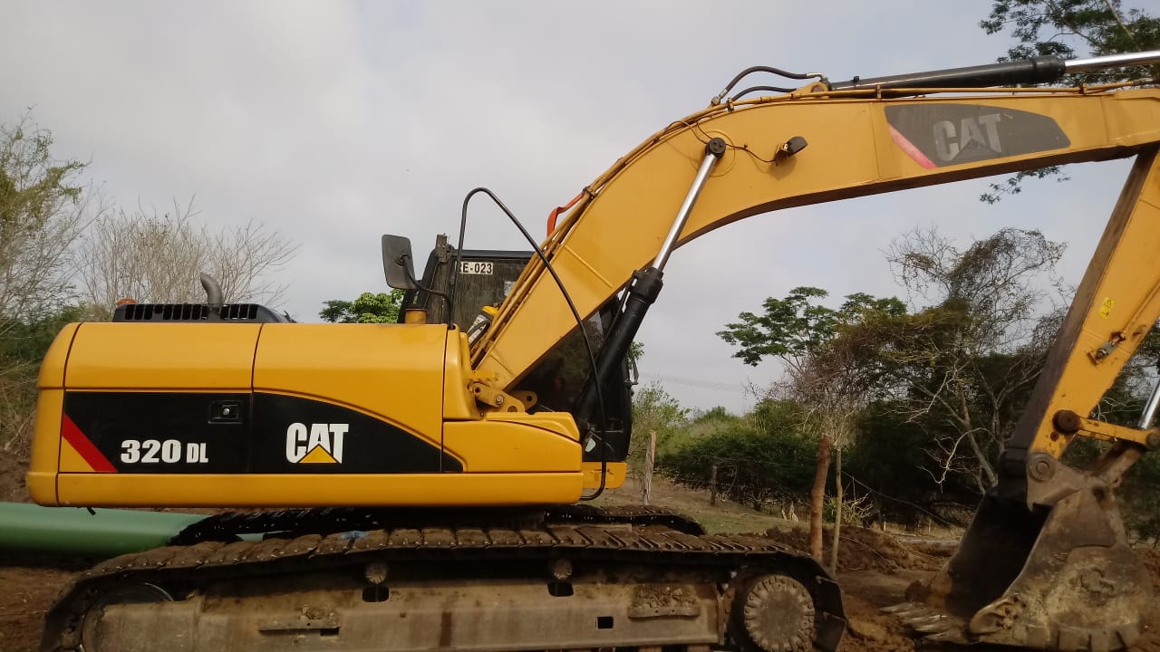 Caterpillar 320D L 2010 - Image 2