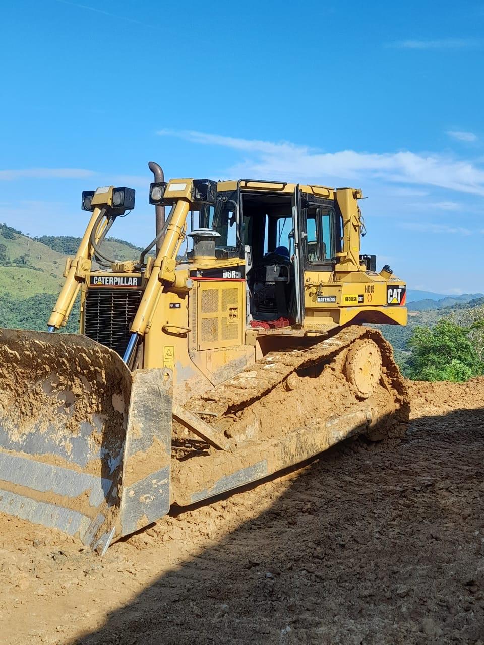 Caterpillar D6R3 2006 - Image 5