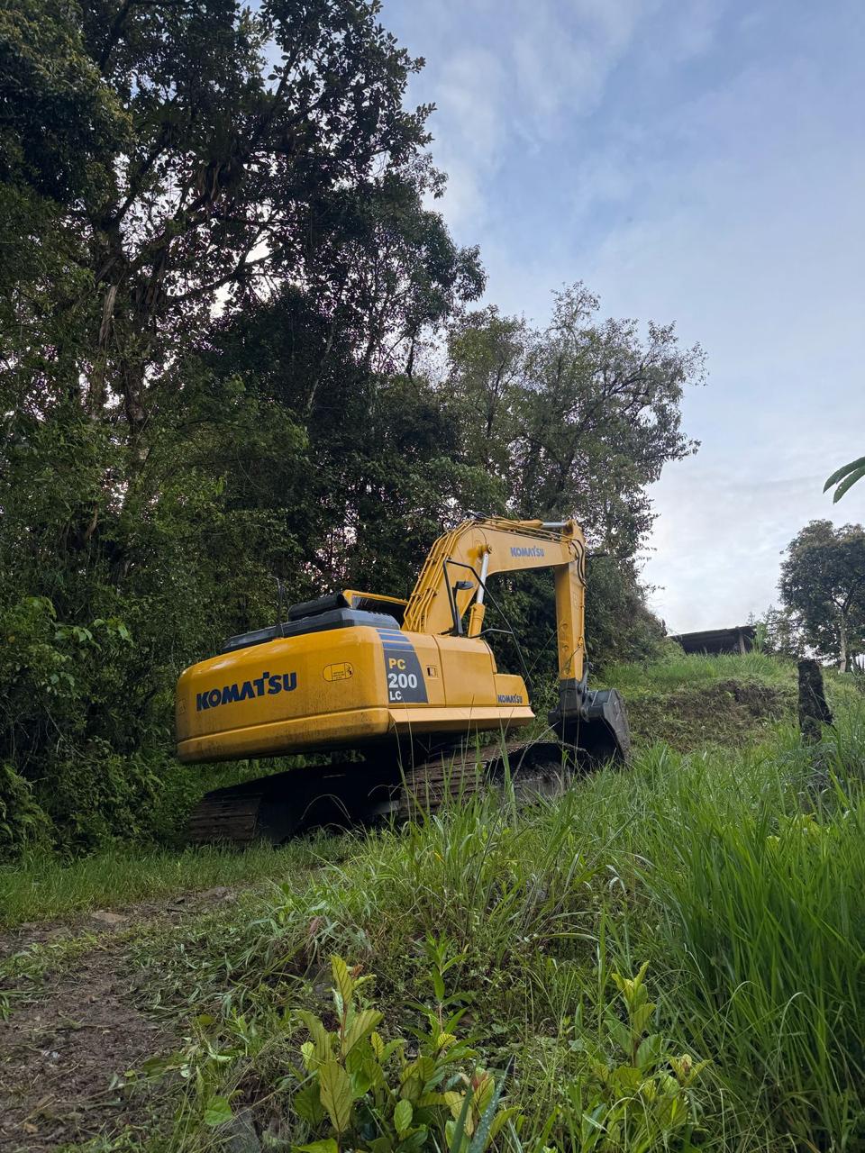 Komatsu PC200 LC 2008 - Image 2