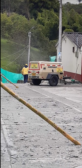 Ingersoll Rand 250CFM 2013 - Image 4