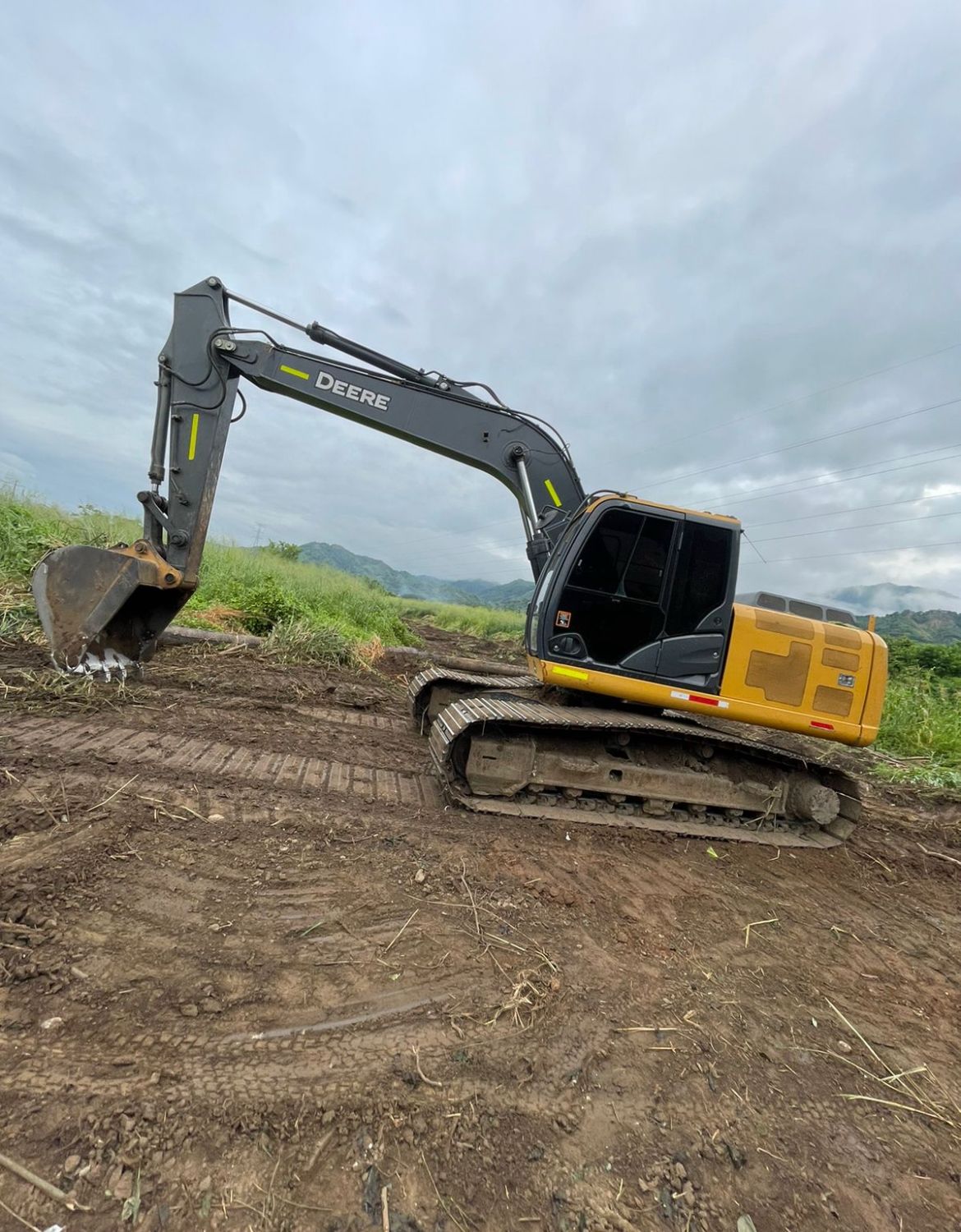 John Deere 200G 2015 - Image 5